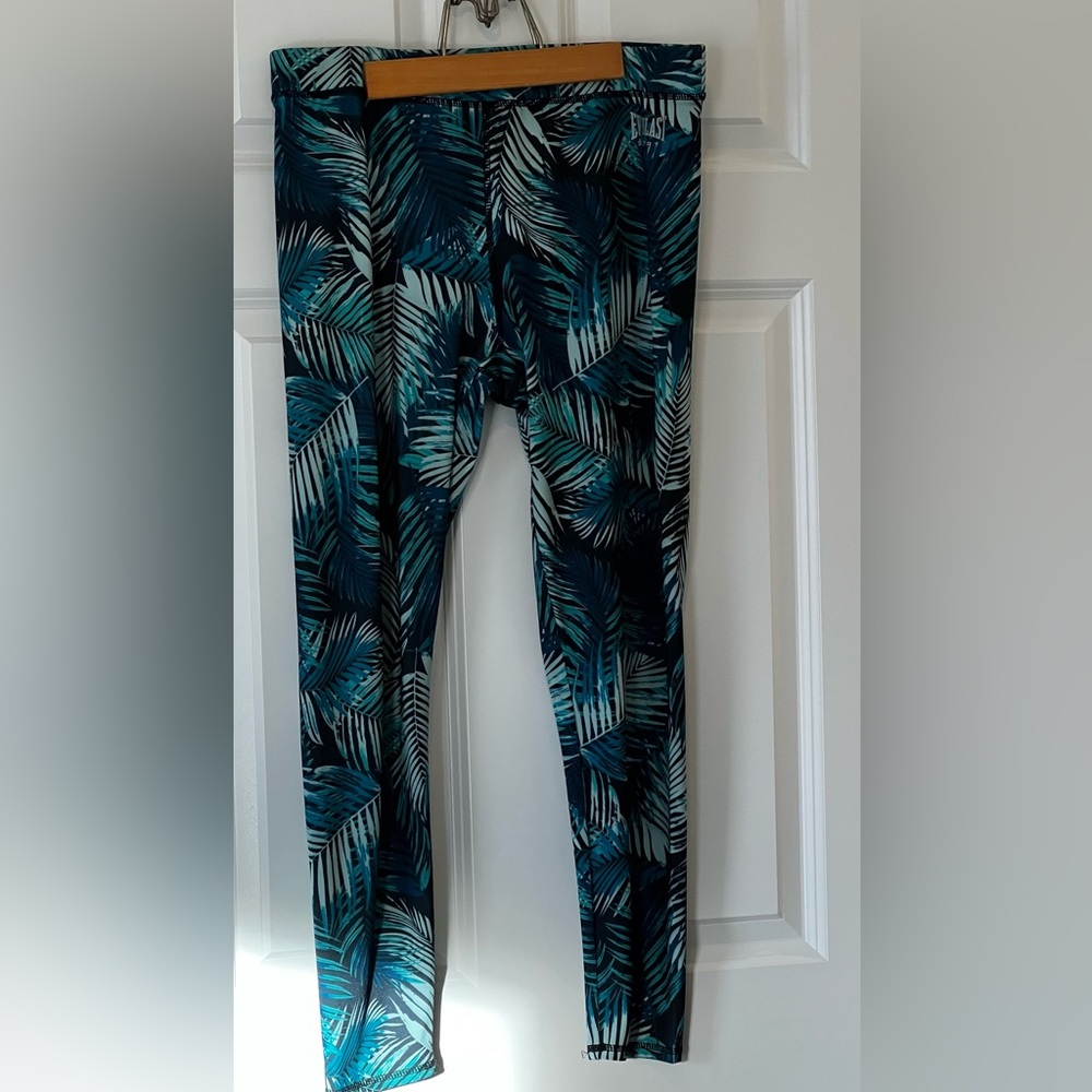 Everlast sport work out pant size L.